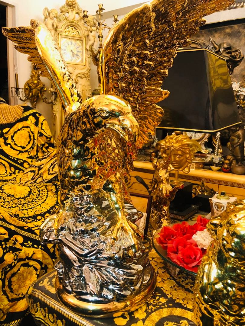 ★ ☆超豪華 TREA 金色の装飾品★ イタリア製　　検：シリック　ヴェルサーチ