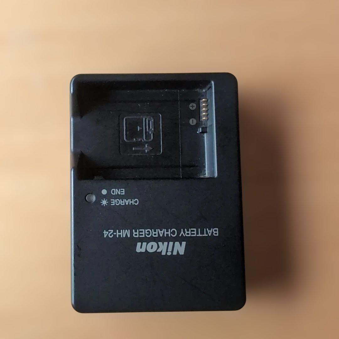 Nikon D5300 と18-140mm ズームレンズのセット