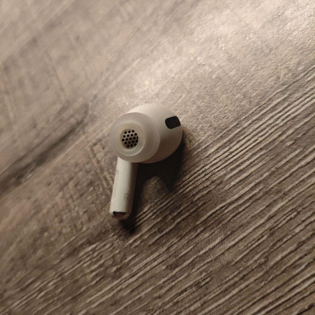 【正規品】AirPods Pro (本体・両耳・ケース付き)