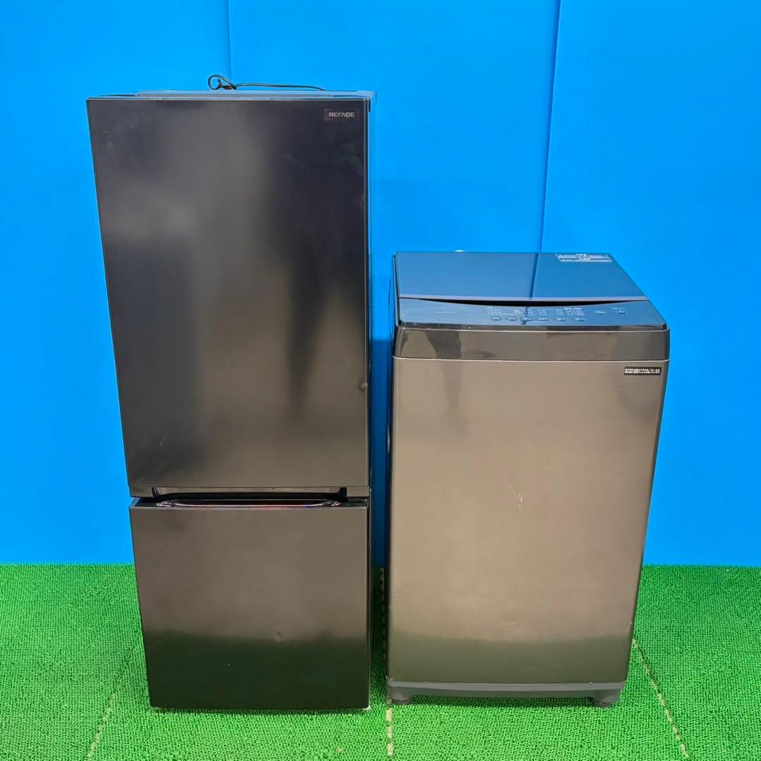690 ブラックカラー　冷蔵庫　200L弱　洗濯機　小型　一人暮らし　極美品