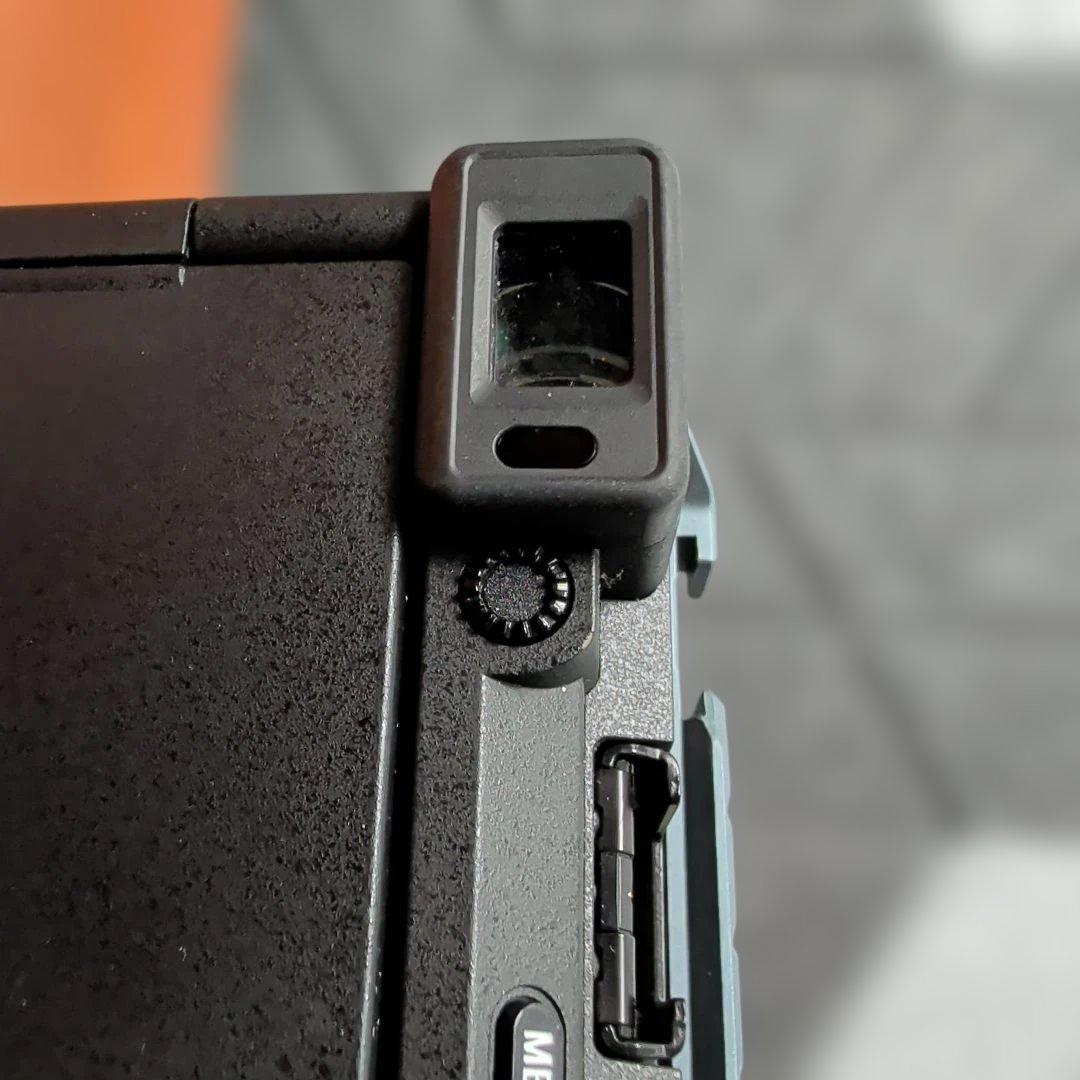 美品 Sony A7C II 本体 シャッター数8860 ケージ付