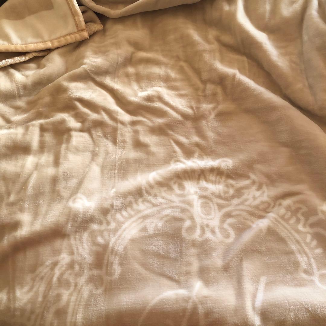 Rady クリーム色 ブランケット 毛布 箱付き