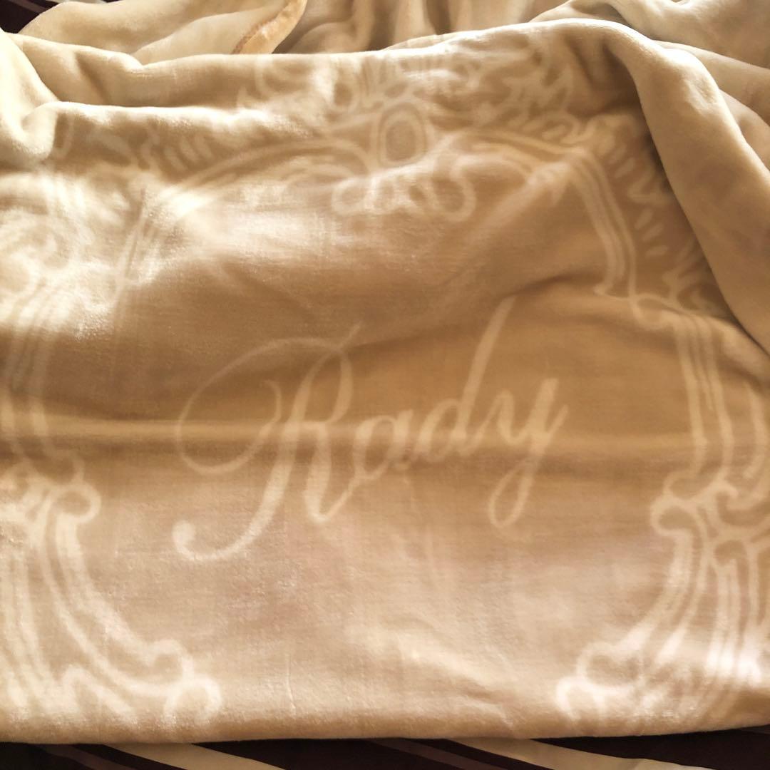 Rady クリーム色 ブランケット 毛布 箱付き