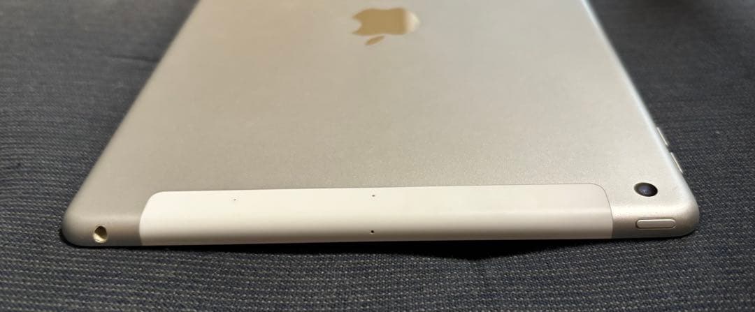 Apple iPad 第8世代 32GB WIFIモデル シルバー 本体