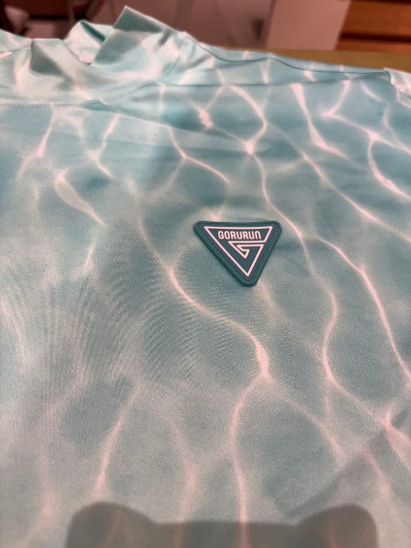 Gorurun XL 水面模様 モックネック