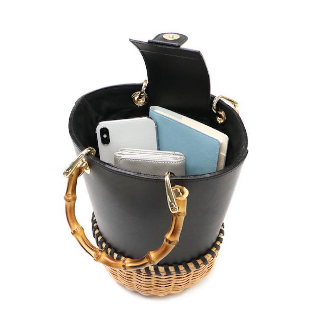 大幅値下げ！！【美品】ヴィオラドーロ　バケツ型黒合成皮革かごバッグ