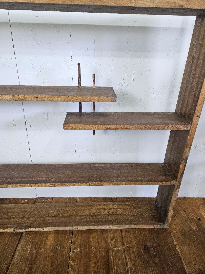 日本のアンティーク 古い木製のオープンラック ウォールシェルフ 飾り棚