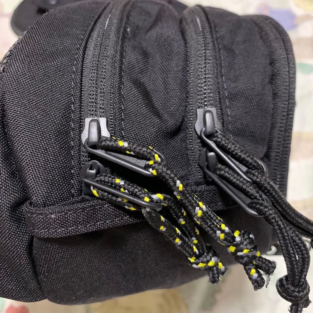 Hugoo ハグー　抱っこ紐用バッグ ヒップシート　赤ちゃん