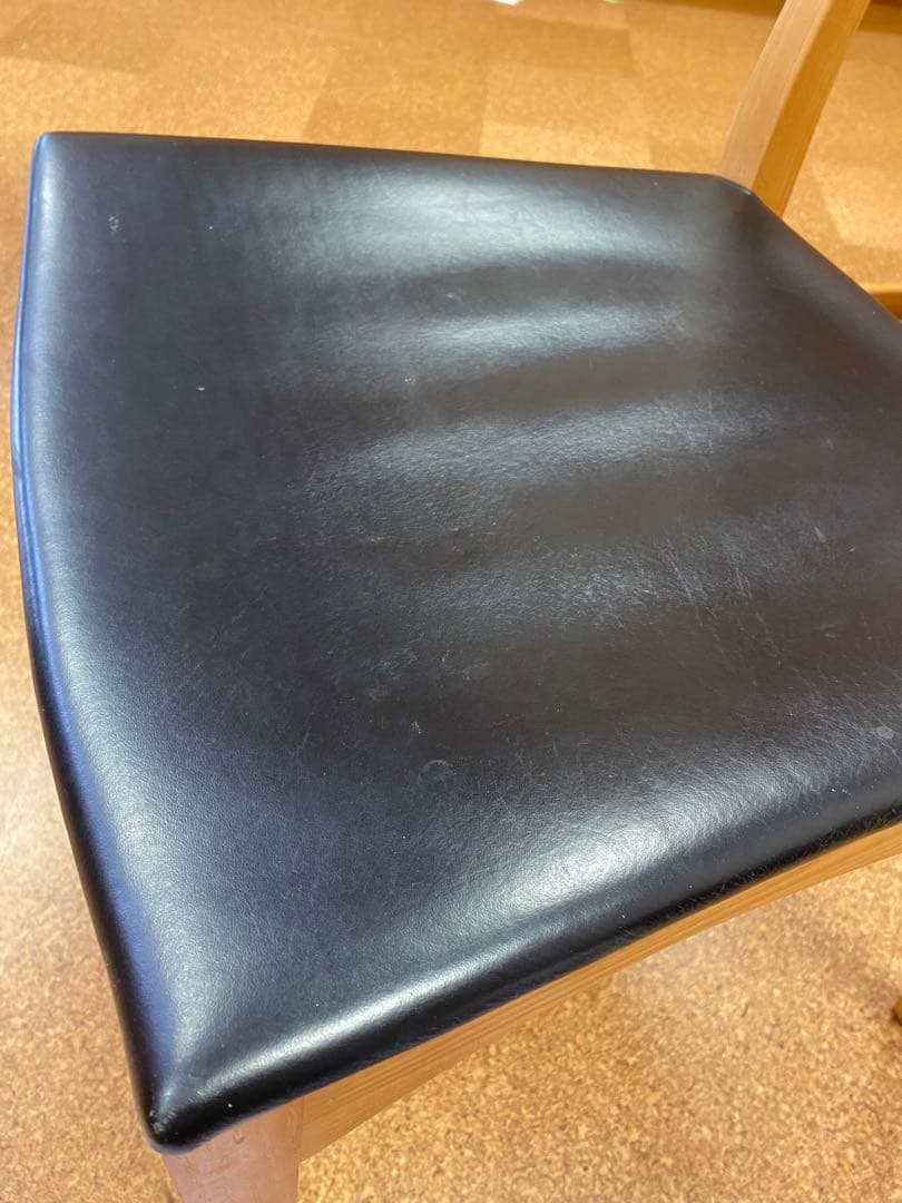 日本製　スタイリッシュ nissin 日進木工 ダイニングチェア 椅子