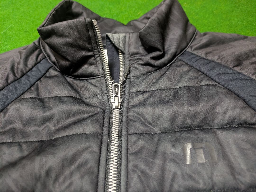 TravisMatthew　トラビスマシュー　ダウンジャケット　Lサイズ