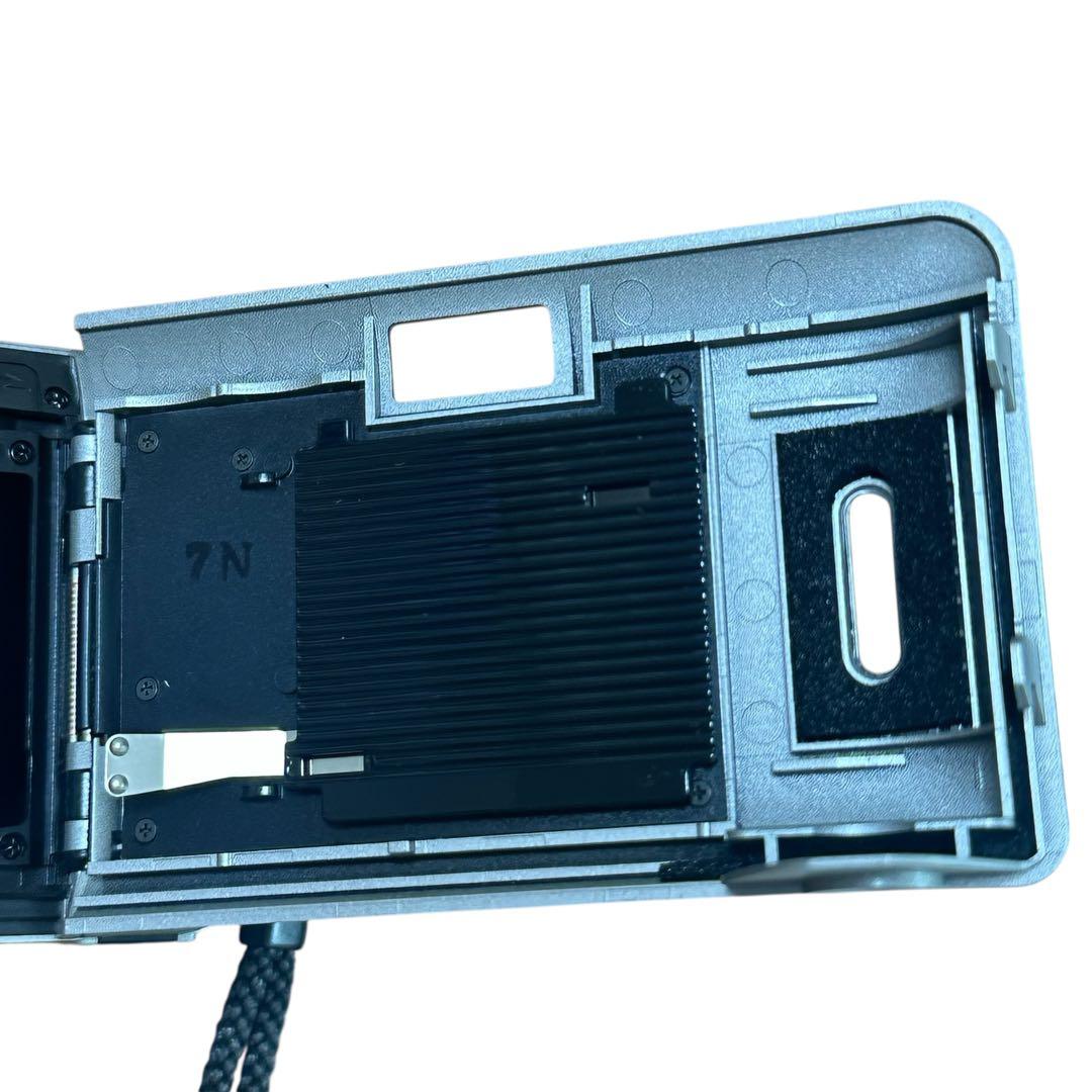 Konica カメラ　BiG mini シルバー