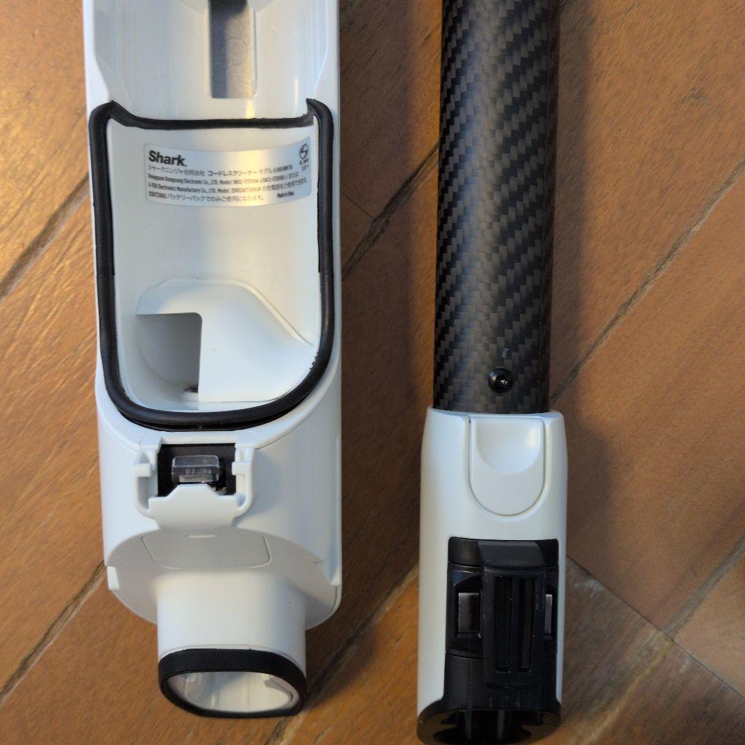 ★中古美品欠品あり大人気 Shark LC400JWH コードレスクリーナーです