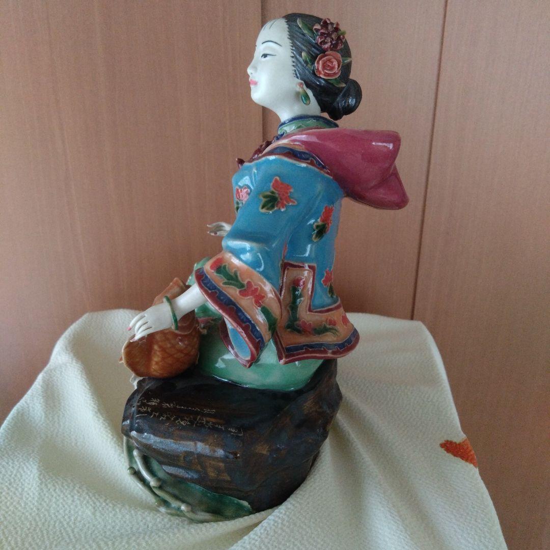 中国　陶器 少女像 人形　フィギュア