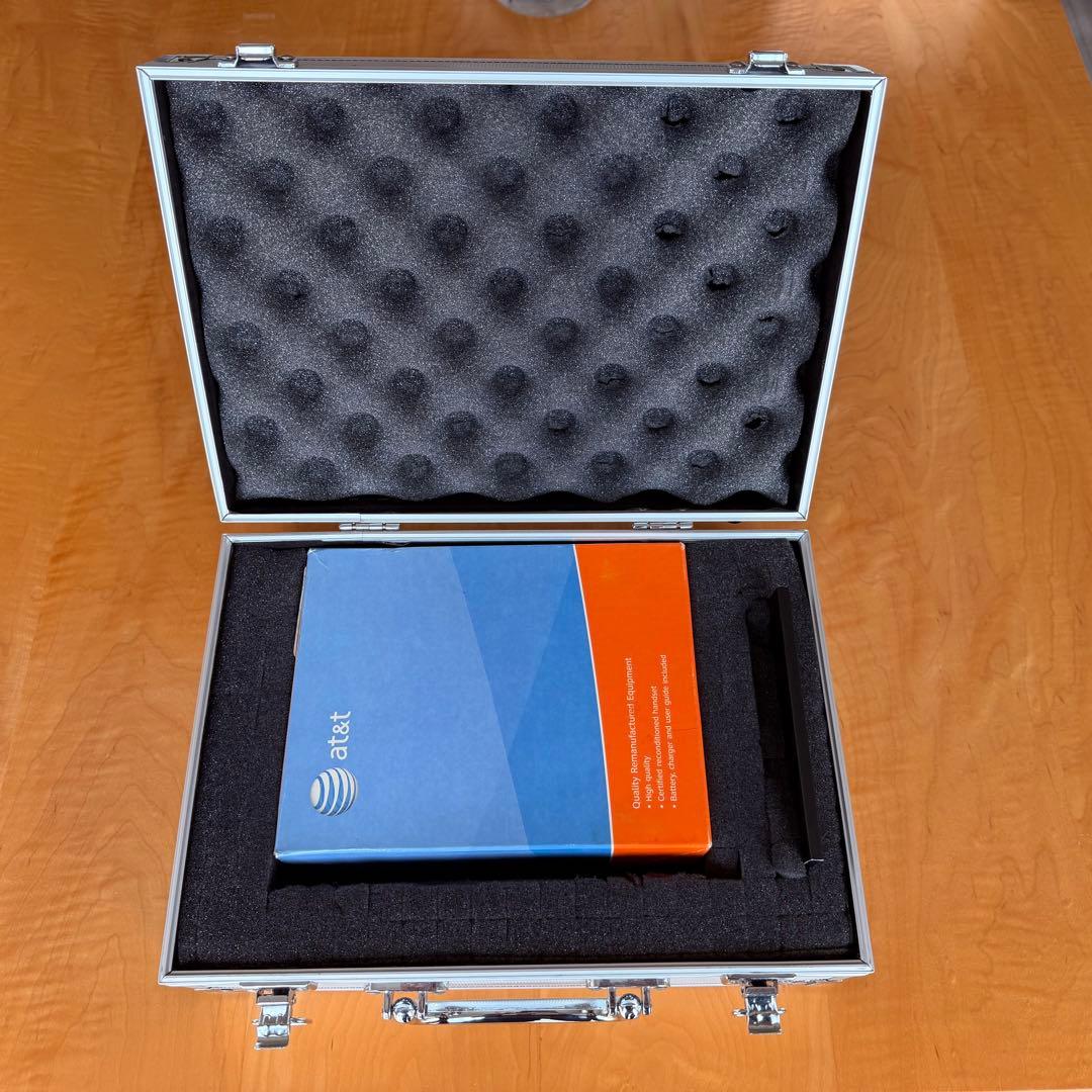 未使用　ほぼ新品　iPhone 2G 日本未発売　8GB 初代　第1世代