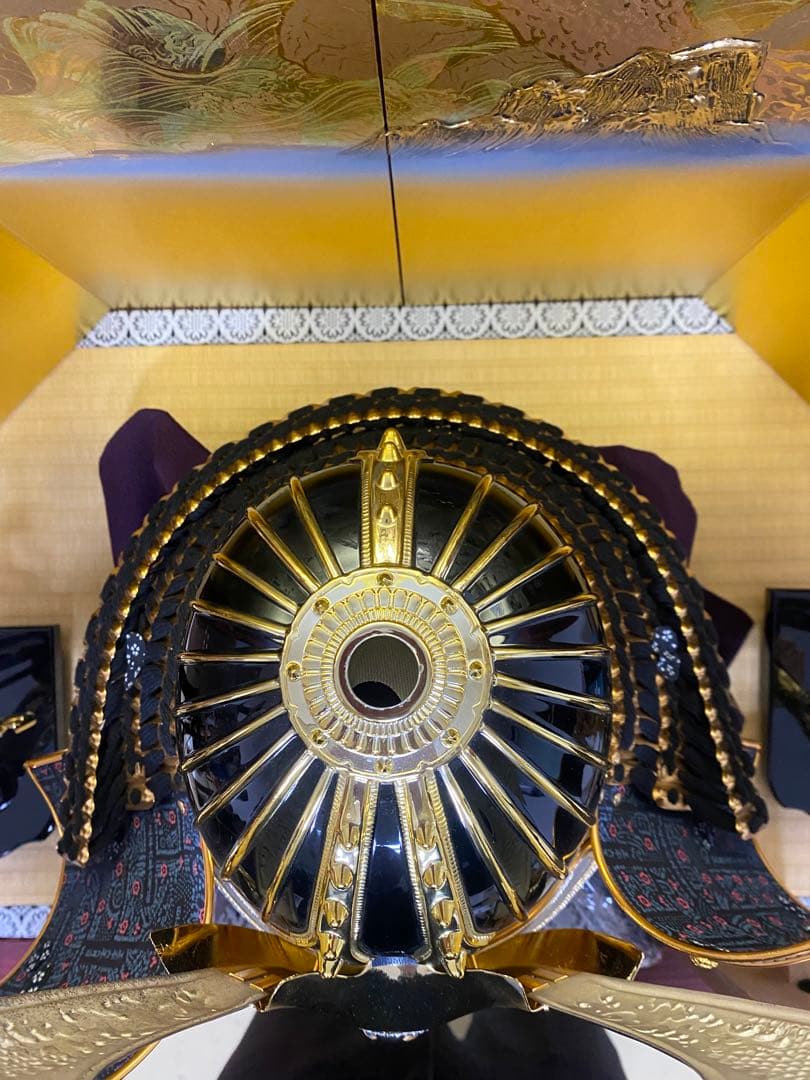 東京久月　五月人形　家紋付き着用兜飾り収納セット・着用できる兜