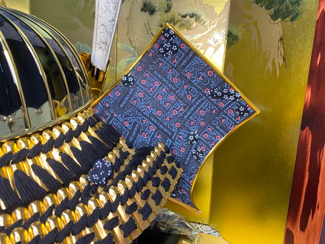 東京久月　五月人形　家紋付き着用兜飾り収納セット・着用できる兜