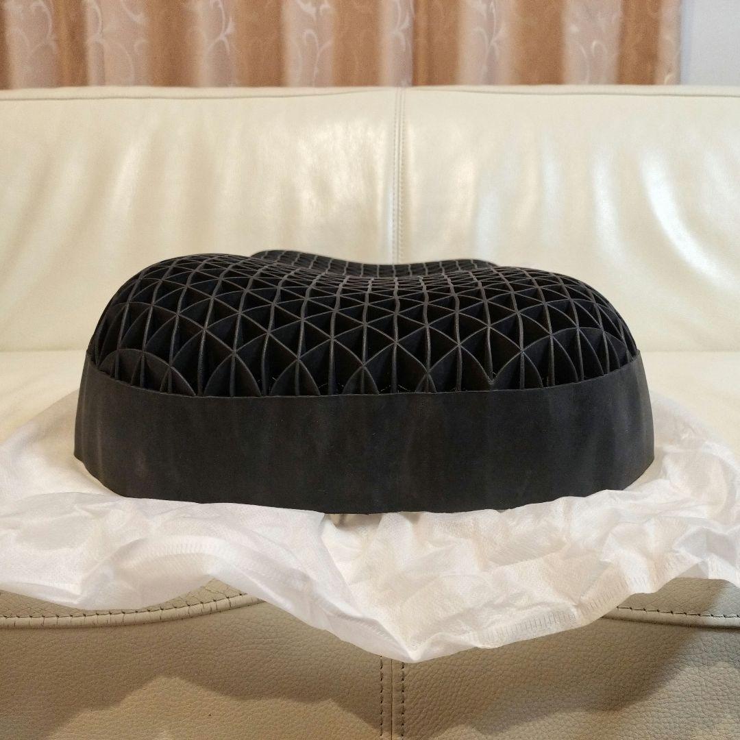 【極美品】ヒツジのいらない枕 ー極柔ー（専用ブラックレーベル枕カバー付き）