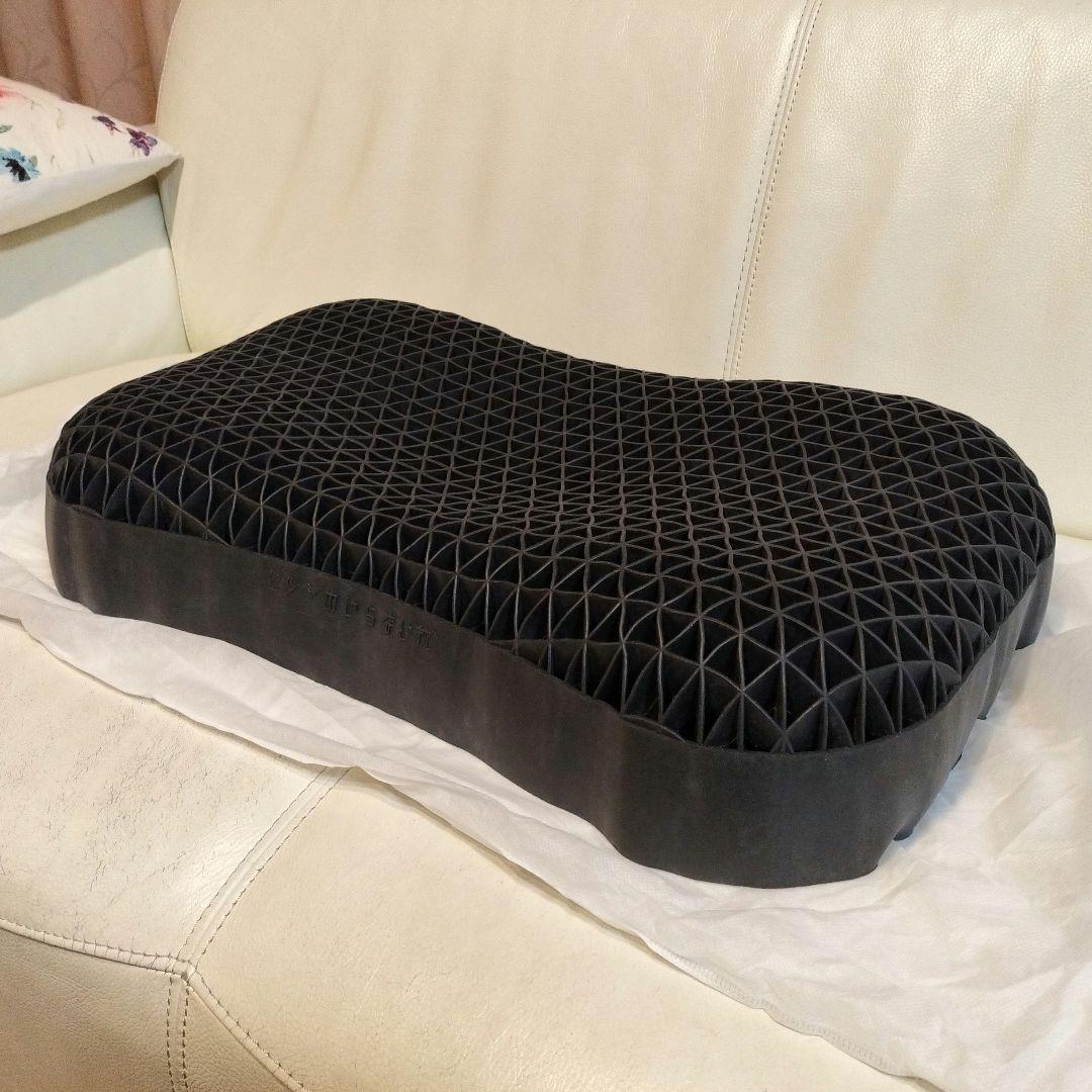 【極美品】ヒツジのいらない枕 ー極柔ー（専用ブラックレーベル枕カバー付き）