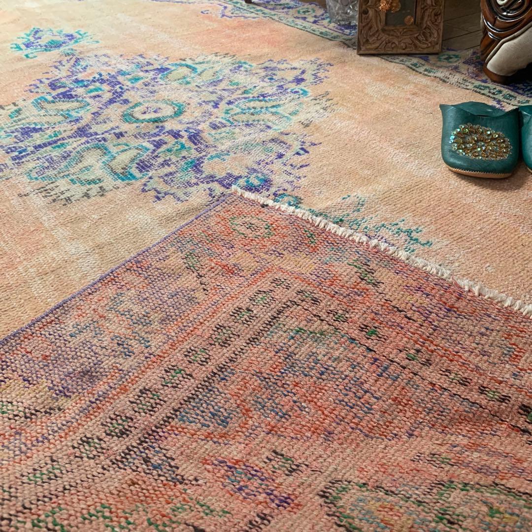 大判　トルコヴィンテージラグ　239×138 オーバーダイ　ペールオレンジ