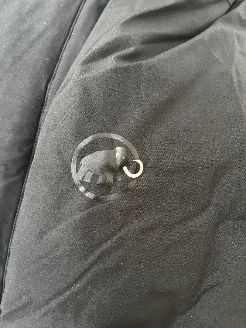 MAMMUT 黒 ダウンジャケット フード付き