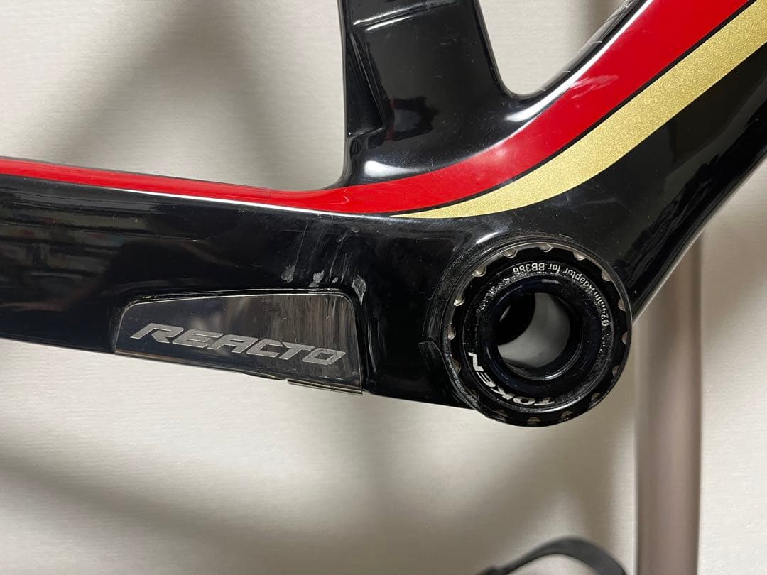 MERIDA REACTO 4000フレーム 2019バーレーンカラー