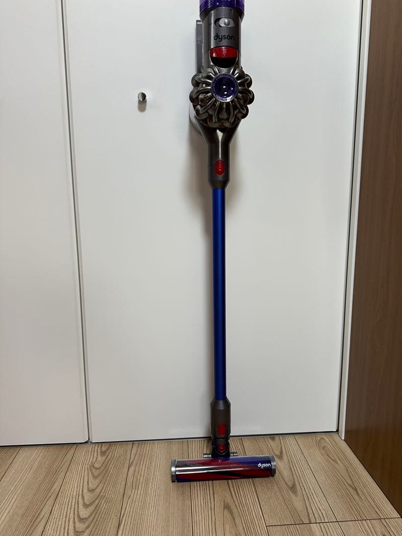 【2025年購入】dyson 8 slim fluffyスティッククリーナー