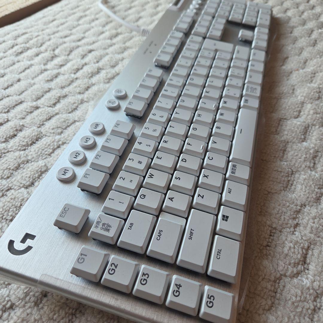 G813 Logicool キーボード　茶軸　ホワイト