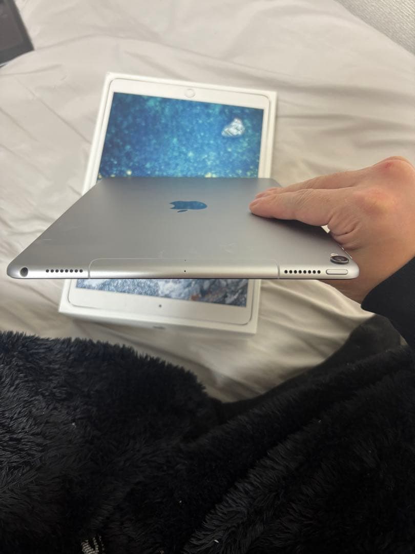 Apple ipad pro 10.5 64gb バテッリー容量98%