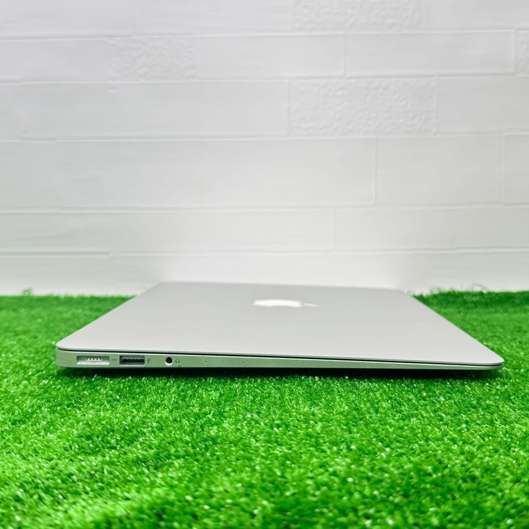 MacBook Air 13インチ Core i5 8GB SSD256GB