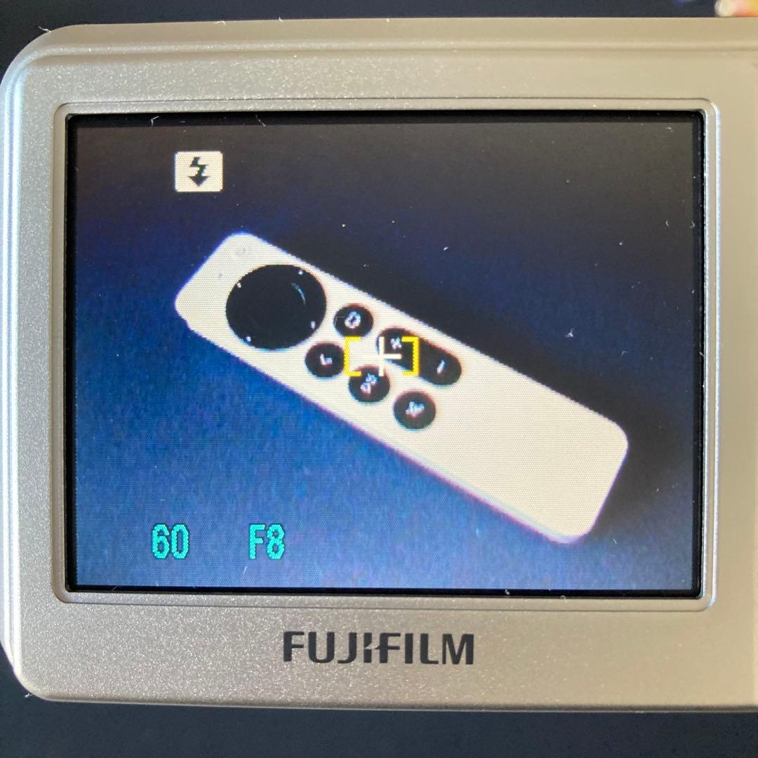 【美品】FUJIFILM FINEPIX F31fd CCDセンサー シルバー