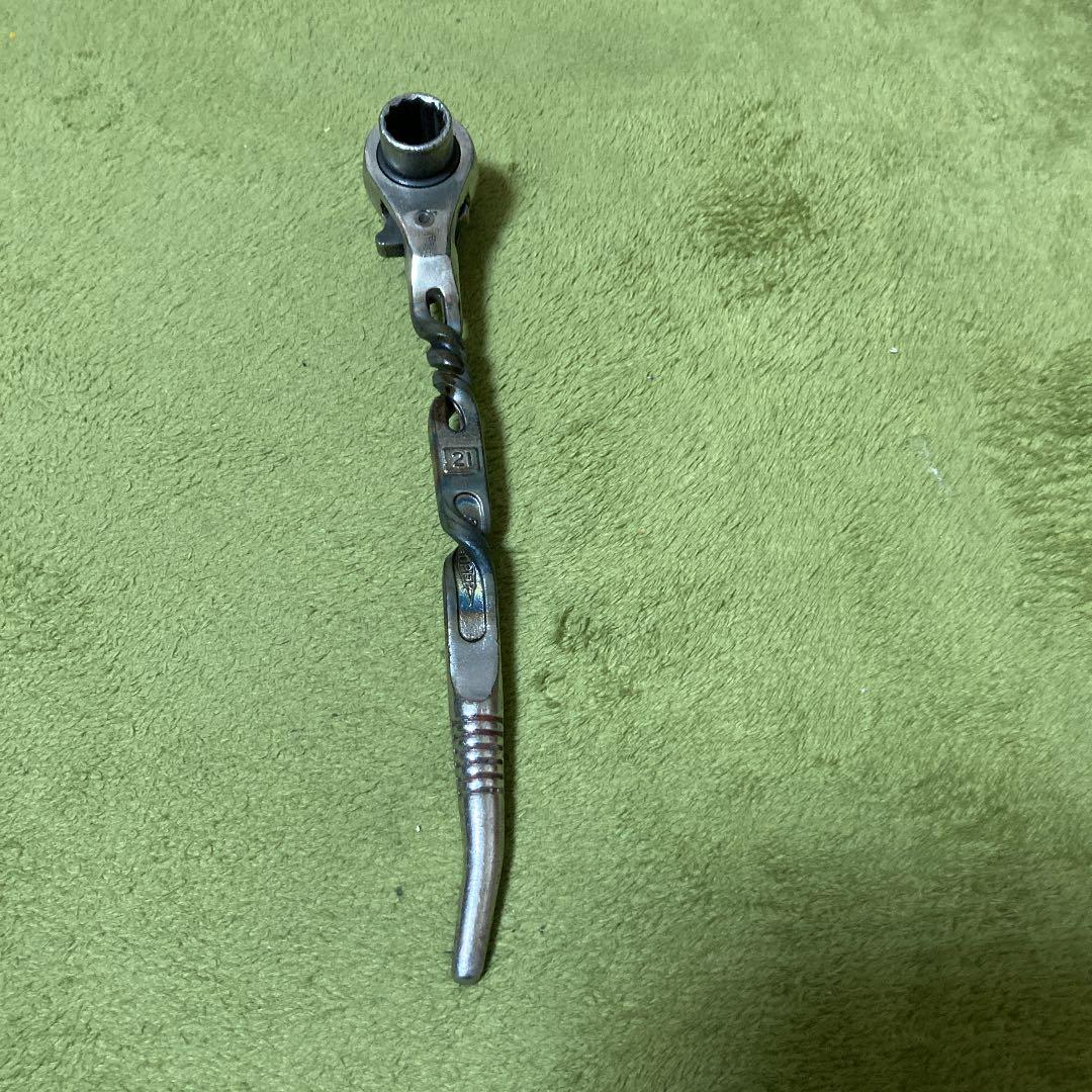 ツイストラチッェト17x21