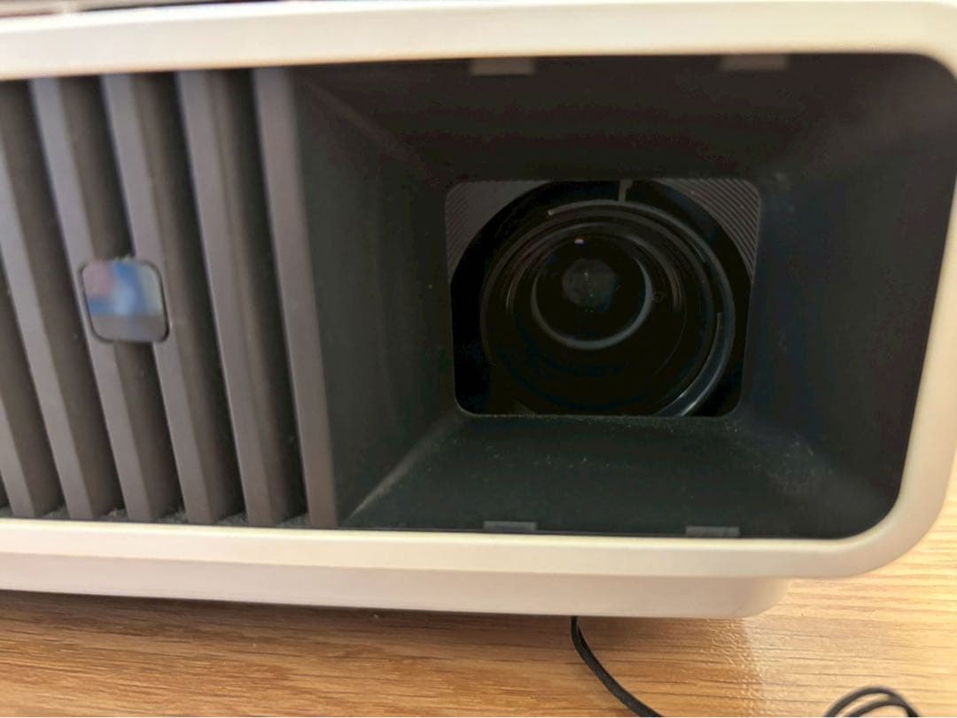 CASIO プロジェクター　XJ-M140