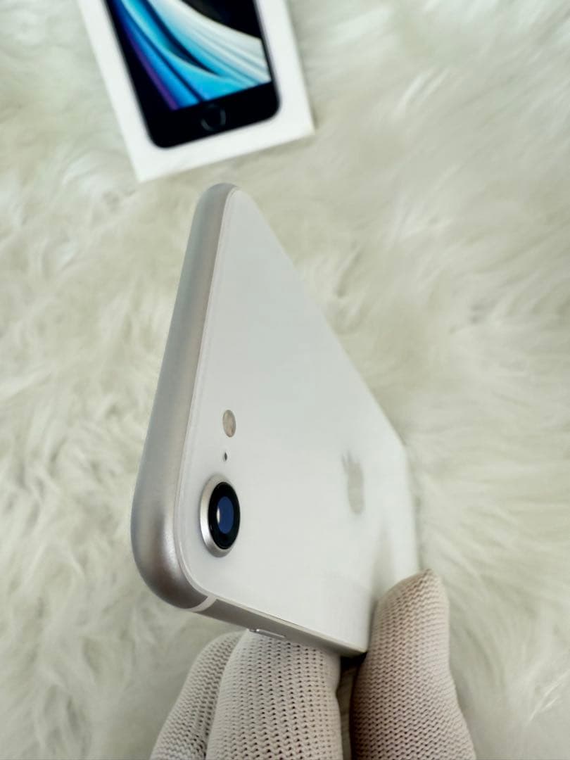 iphone SE 第2世代 ホワイト64GB 国内版 SIMフリー「箱付き」