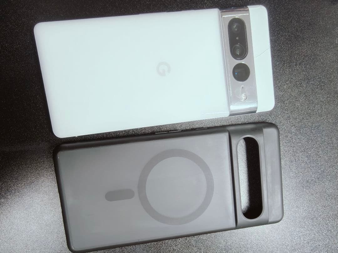 Google Pixel 7 Pro 256G 本体とケース