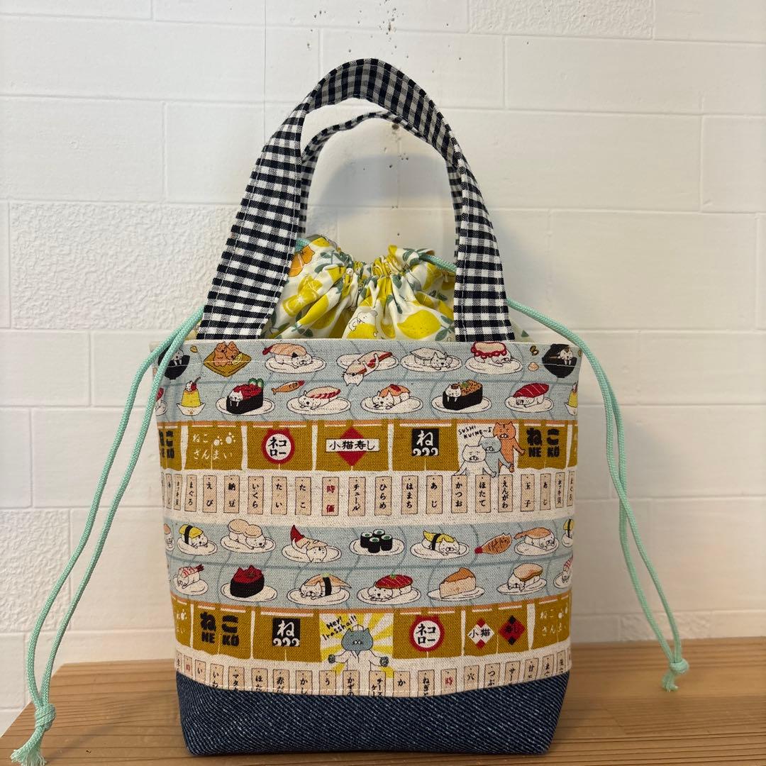 感謝価格　SALE 持ち手付きポーチ　猫柄　人気　ハンドメイド