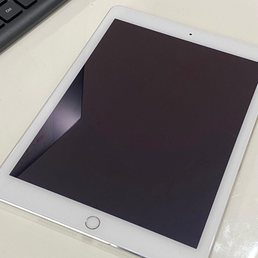 Apple iPad Air 2 MGLW2J/A 16GB シルバー E42
