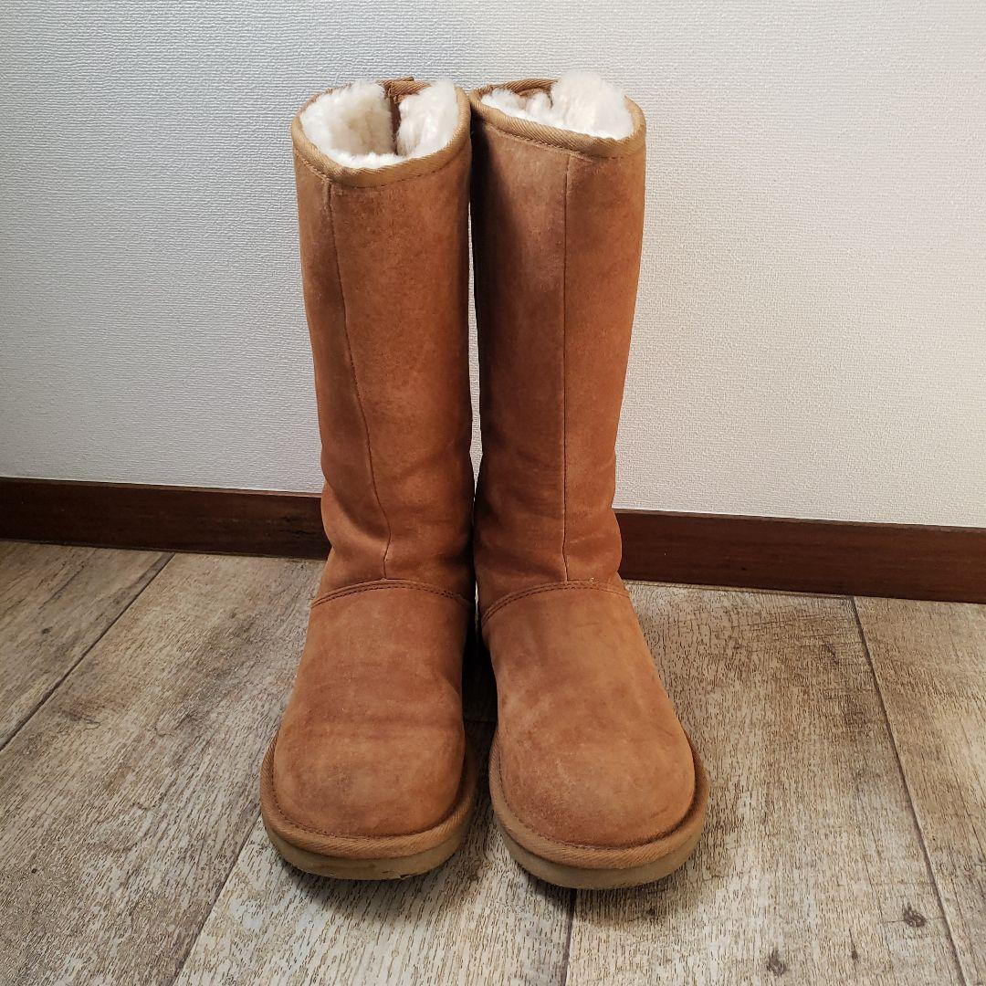 UGG ブラウンファスナー付きムートンブーツ