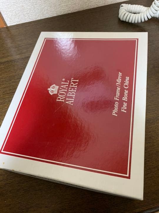 ロイヤルアルバート ムーンローズ　写真縦　大