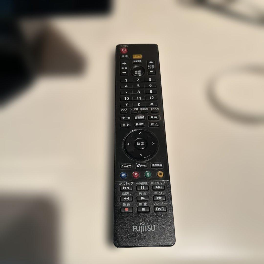 FUJITSU 富士通　FMVF90B2B 一体型パソコン　初期化済み