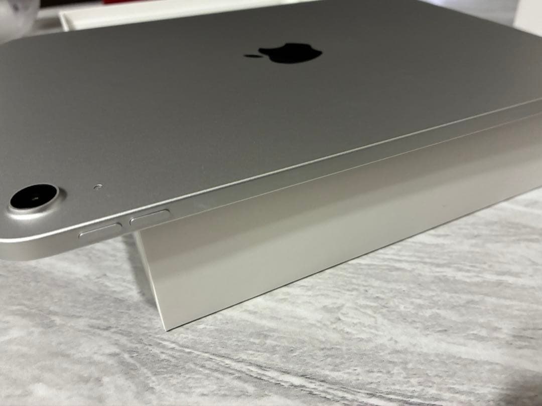 【美品】Apple iPad A16（第11世代）128GB シルバー ★おまけ