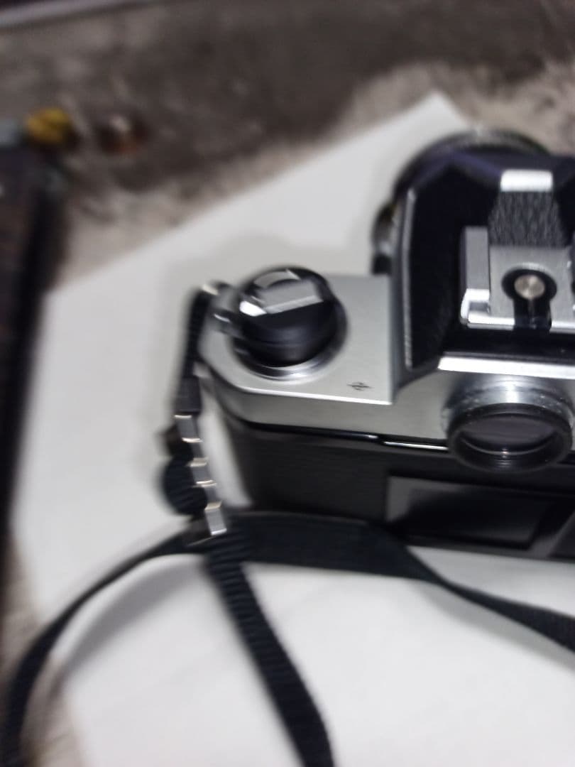 Nikon Nikkor 35mm f/2 .8フィルムカメラ最終値下げです。