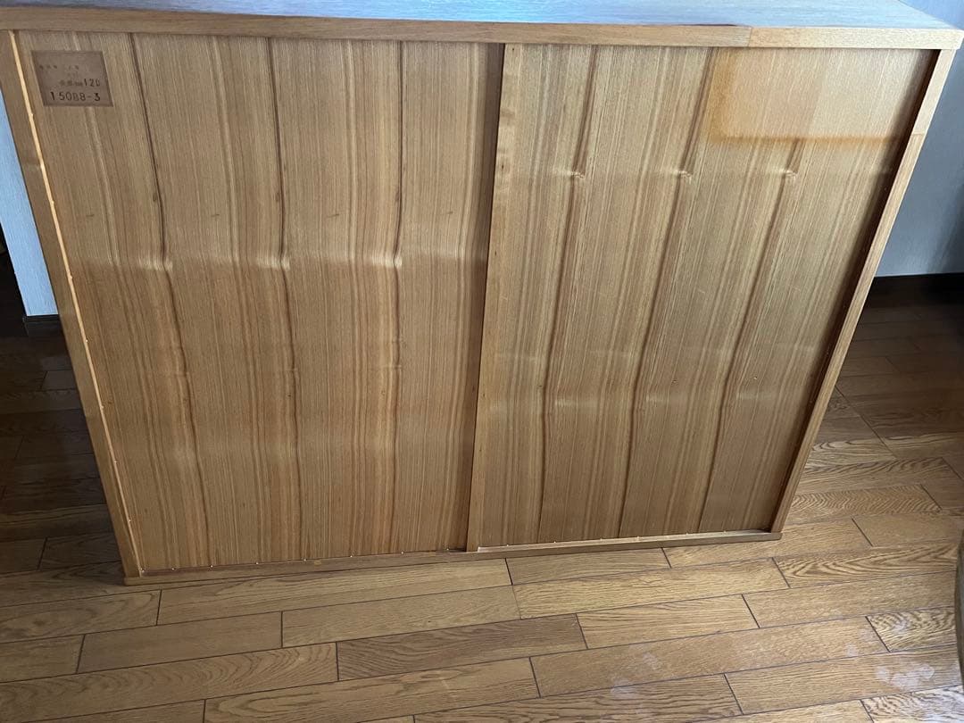 タモ材＊ガラス食器棚