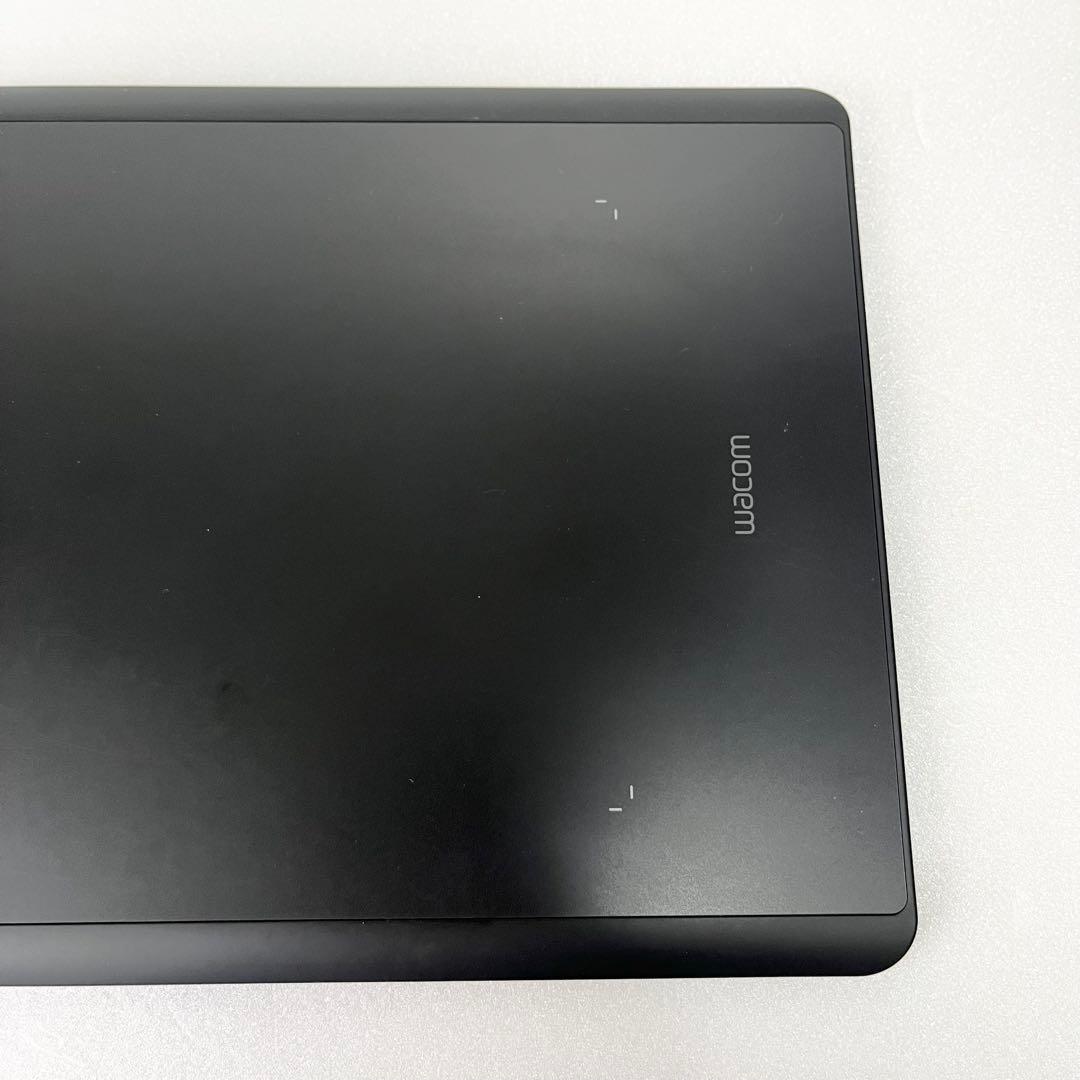 【美品】Wacom Intuos Pro Medium PTH-660/K0