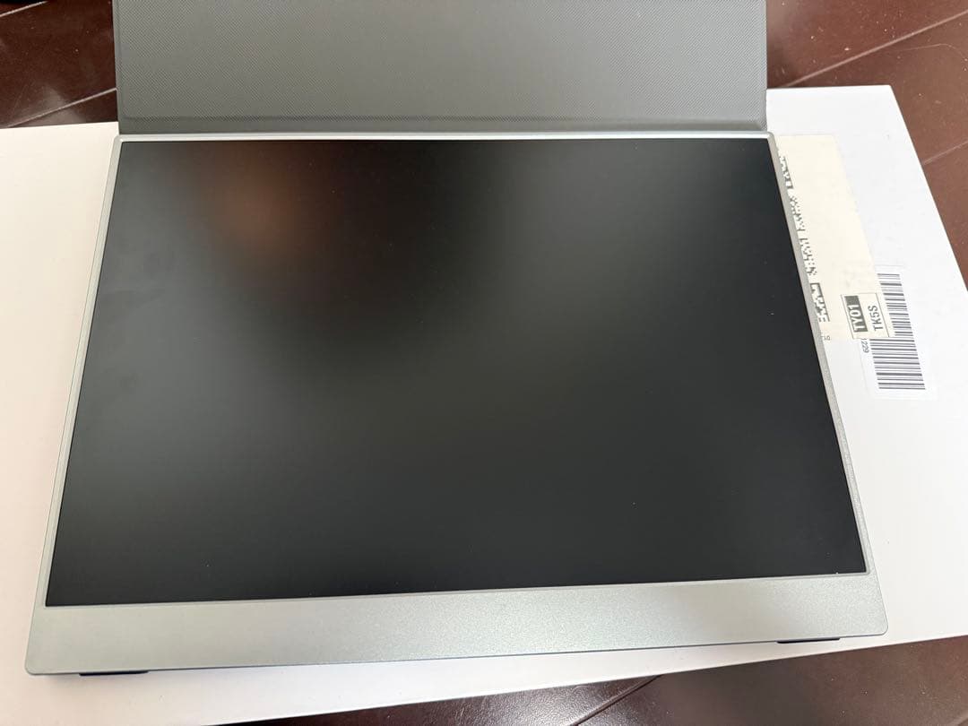 ポータブルモニター 13.3インチ 2.5K