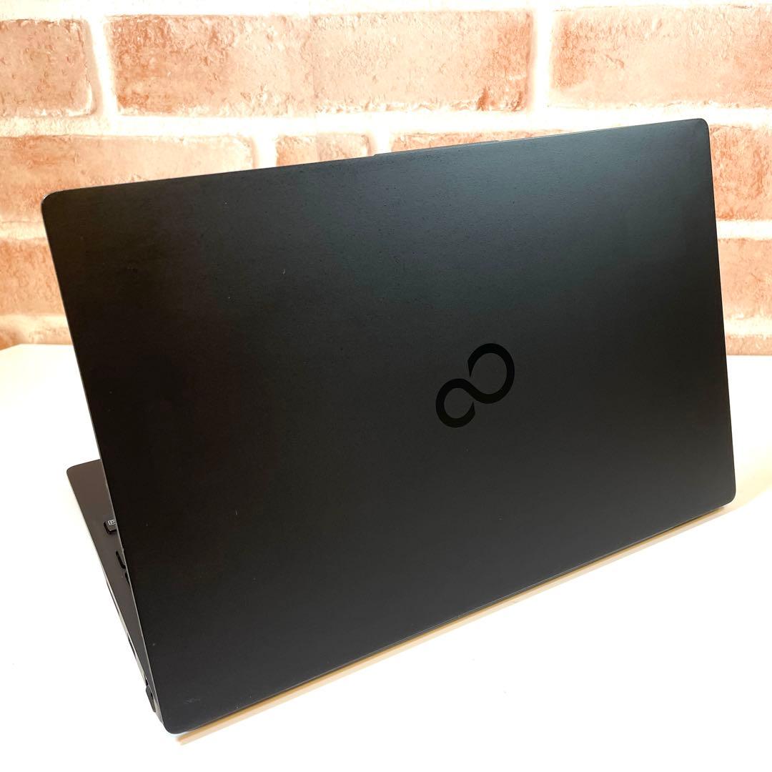 ★2021年製★ 第11世代Core i7 メモリ16GB 富士通 WW4