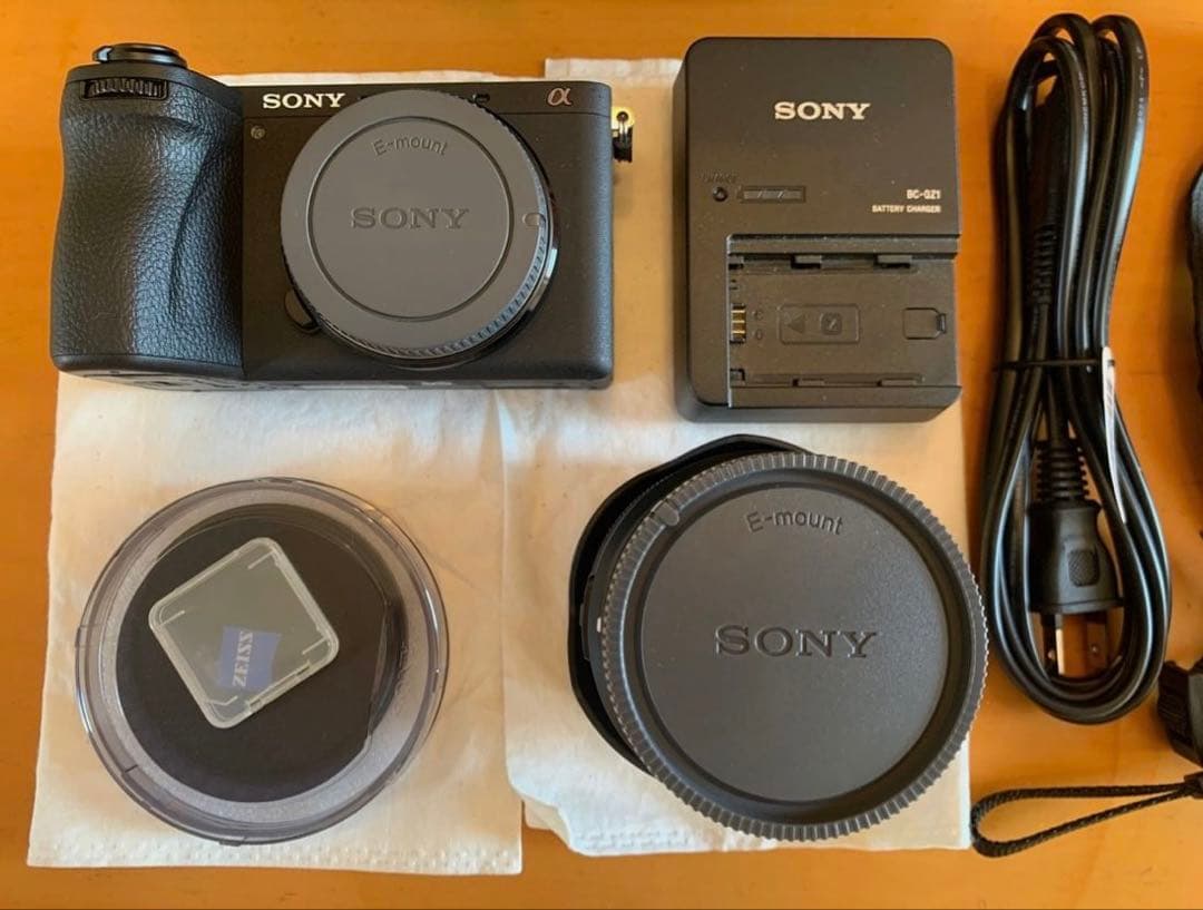 「SUZUKI」SONYα6700ズームレンズキットILCE-6700M