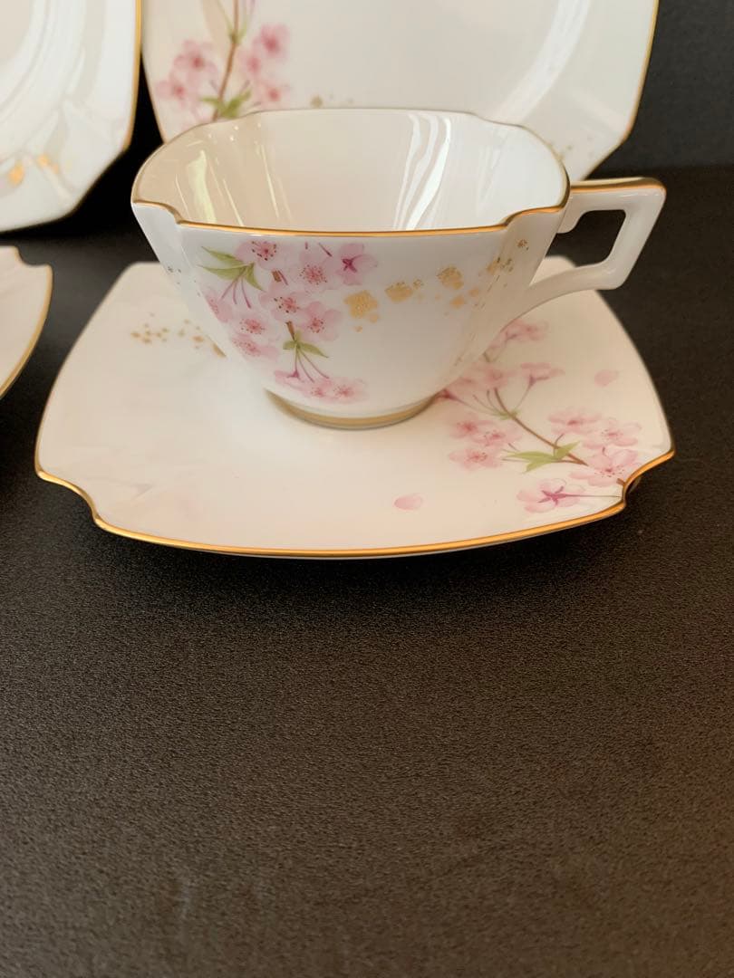 大倉陶園　枝垂桜　手描き　C&S ケーキ皿　トリオ2セット¥451,000の品