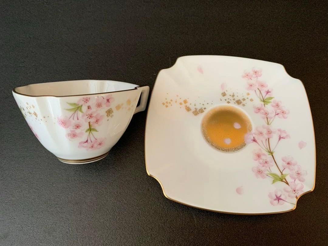 大倉陶園　枝垂桜　手描き　C&S ケーキ皿　トリオ2セット¥451,000の品