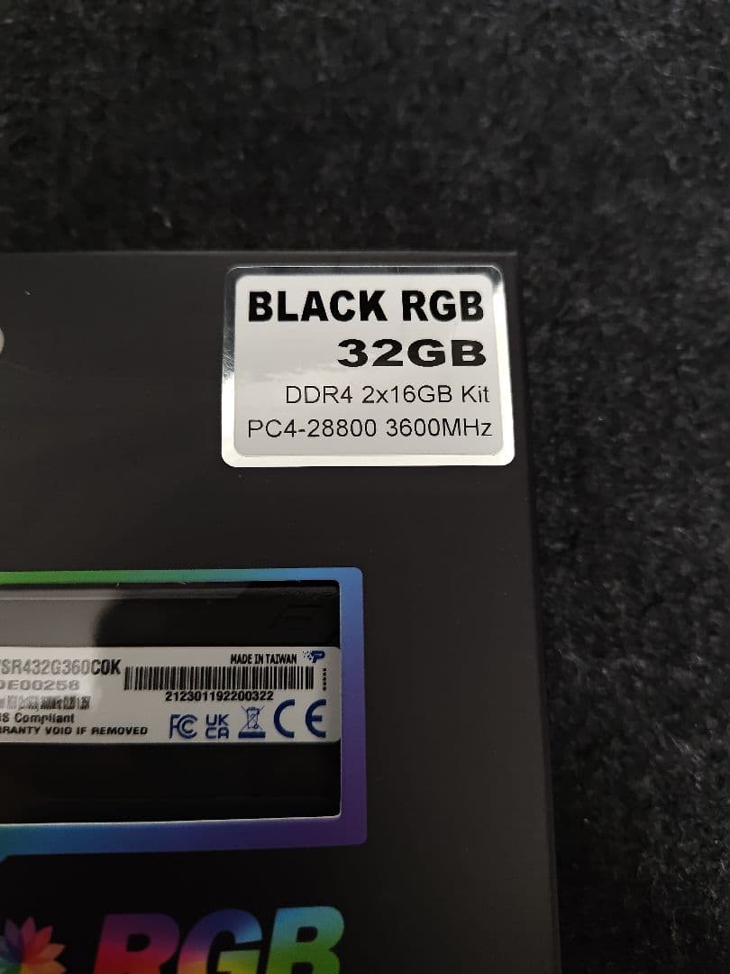 メモリー Viper RGB DDR4 3600MHz PC4-28800 32GB