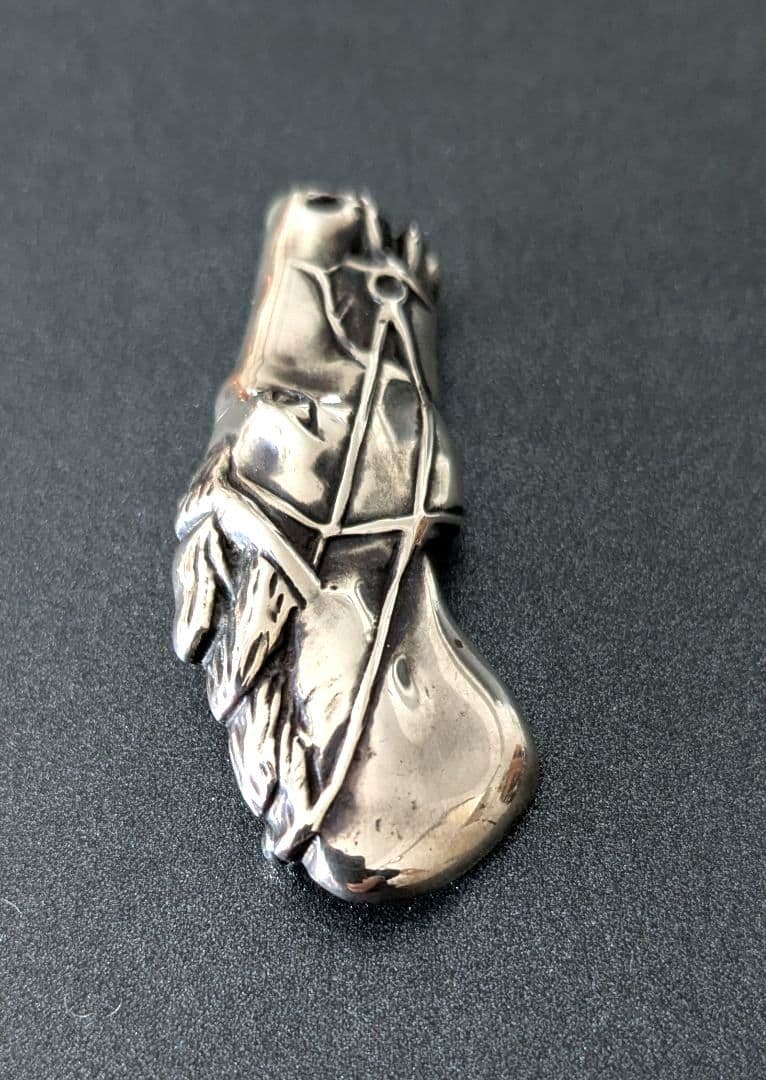 未使用　競争馬　ブローチ　日本製